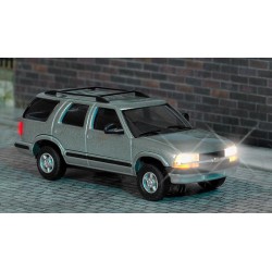 Chevrolet Blazer con luz 5658 Busch Escala H0