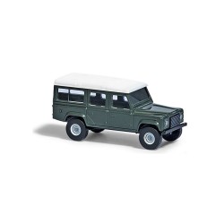 Land Rover Defender verde oscuro 8371 Busch Escala N