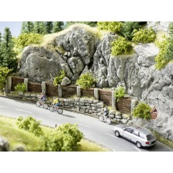 Pared de roca con proteccion caida 58152 NOCH Escala H0