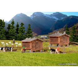 2 graneros con vallas y carteles 37028 Kibri Escala N