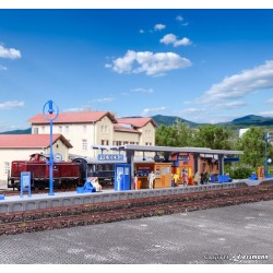 Andén plataforma con kiosco y pasos subterráneos 37503 Kibri Escala N