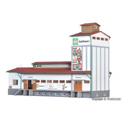 Almacén agrícola con muelle de carga 39208 Kibri Escala H0