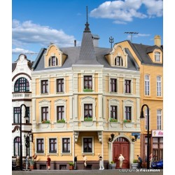 Edificio en esquina 38296 Kibri Escala H0