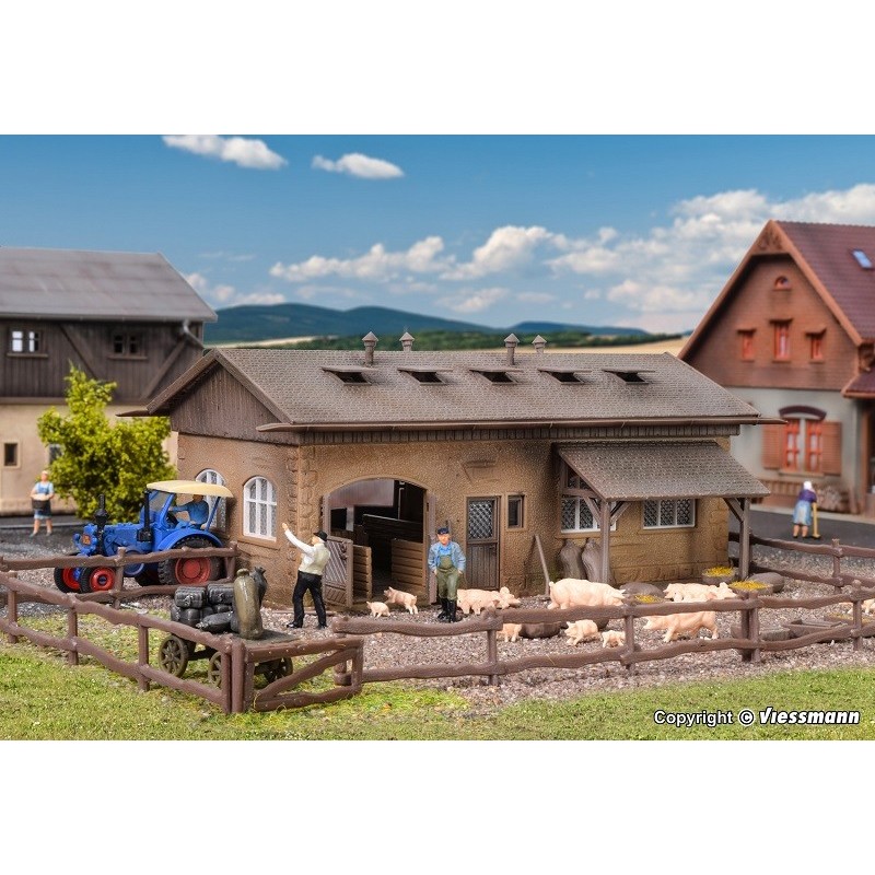 Pocilga con cerdos, valla y accesorios 43740 Vollmer Escala H0