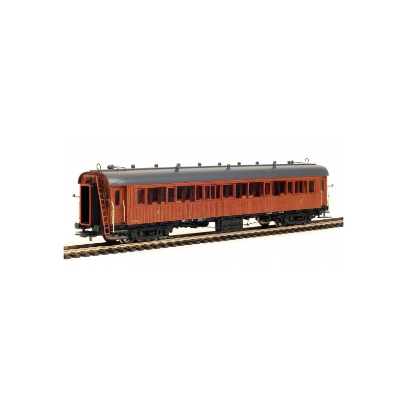Coche de madera de largo recorrido de RENFE (ex NORTE) 3ª clase 44053 Ibertren Escala H0