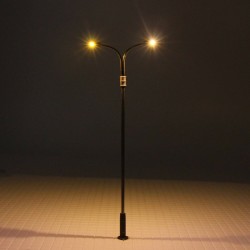 Farola de LED doble con base ajustable de altura 2 a 12 cm Steel Street Lamp 02-H0 MDT Models Escala H0