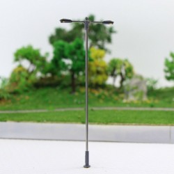 Farola de LED doble con base ajustable de altura 2 a 12 cm Steel Street Lamp 07-H0 MDT Models Escala H0