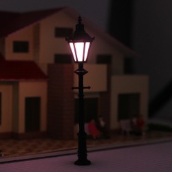 Farola LED de 4 cm Classic Yard Lamp - Cooper Tube 4 cm MDT Models Escala N