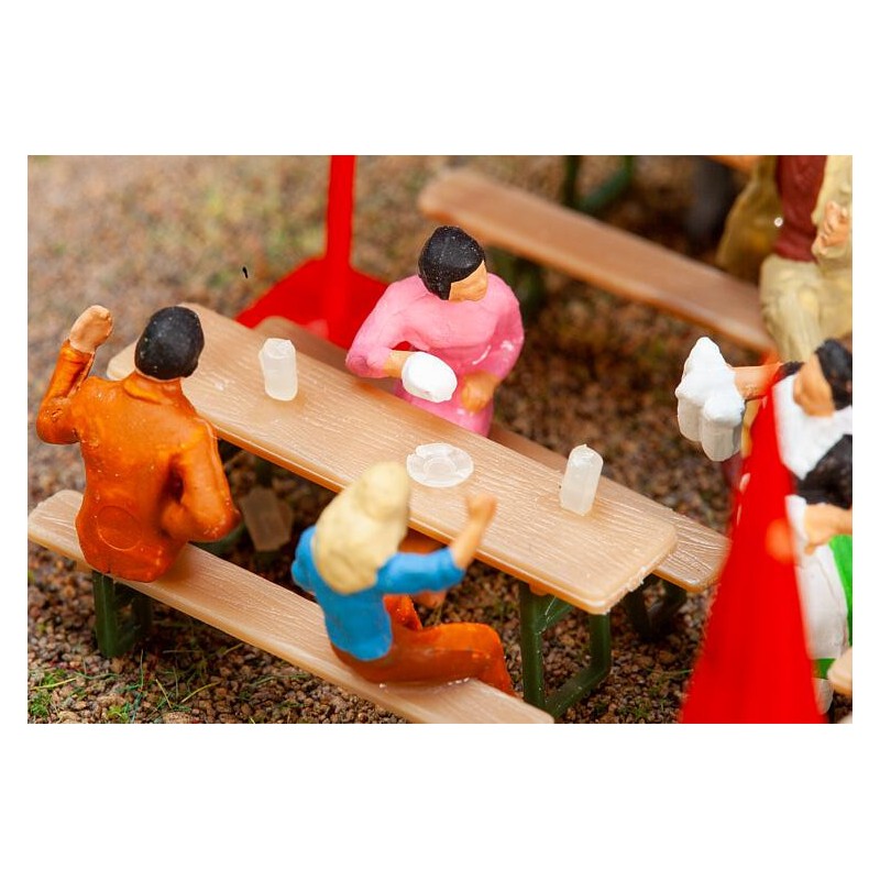 60 jarras de cerveza y 40 ceniceros 180995 Faller Escala H0