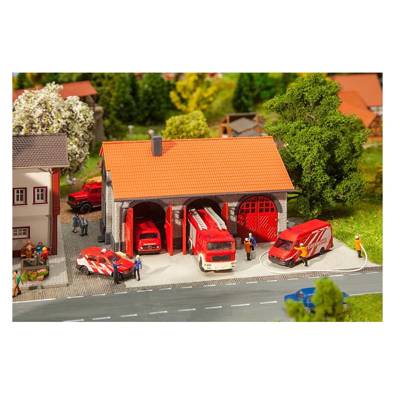 Alojamiento para vehiculos bomberos 222209 Faller Escala N