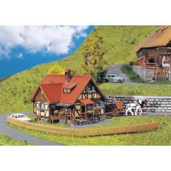 Casa rural con entramado de madera 232340 Faller Escala N