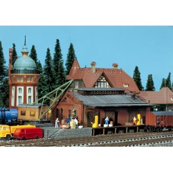 Muelle de carga con grúa 222180 Faller Escala N