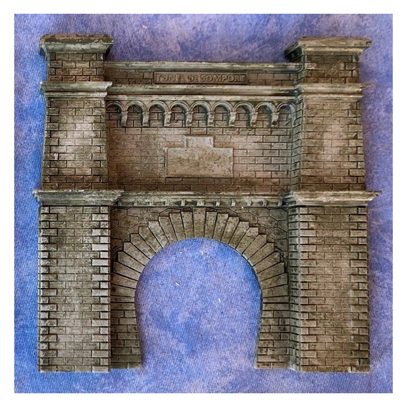 Boca túnel ferroviario de Somport Canfranc Escala N