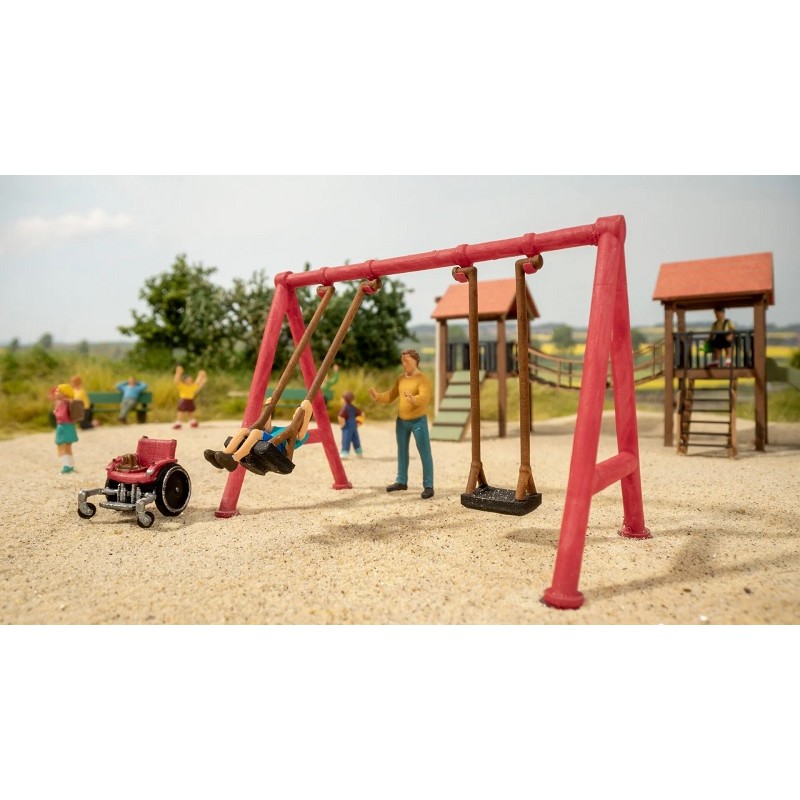 Columpio infantil con movimiento 13401 NOCH Escala H0