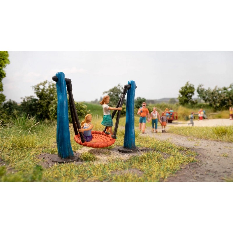 Columpio de nido infantil con movimiento 13402 NOCH Escala H0