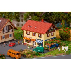 Casa con carnicería y panadería 232336 Faller Escala N