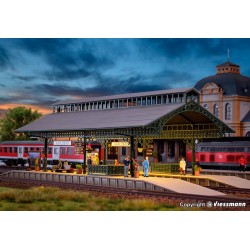 Andén cubierto con luz LED 43545 Vollmer Escala H0