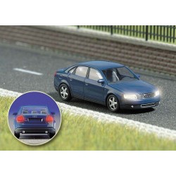 Audi A4 con luz 5651 Busch Escala H0