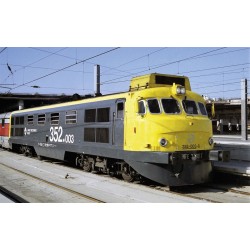 Locomotora diésel 352-003 Virgen de Perpetuo Socorro RENFE HN2674 Arnold Escala N