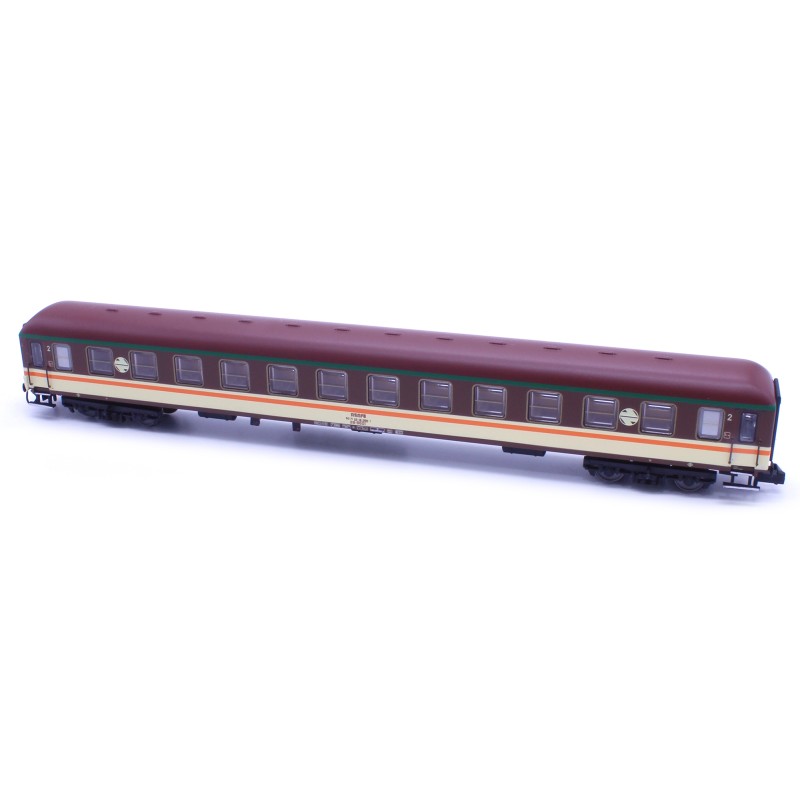 Coche BB-8601 Estrella, línea verde, 2ª Clase N50855 MfTrain Escala N