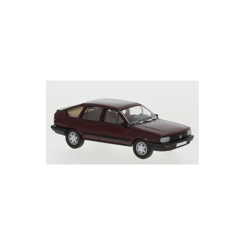 Volkswagen Passat B2 Rojo 870409 PCX87 Escala H0 1:87