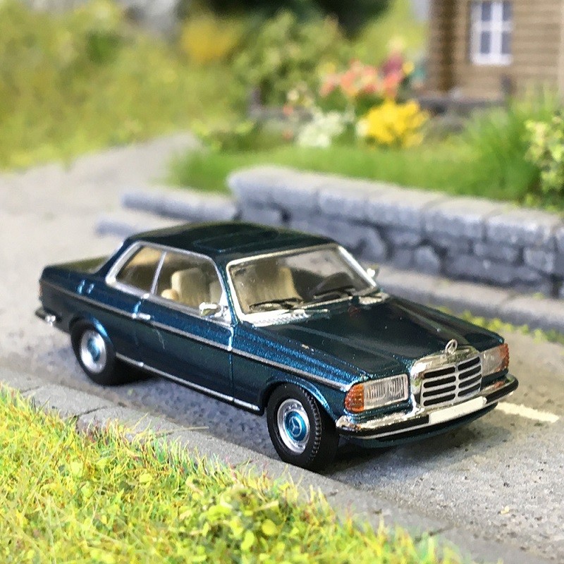 Mercedes Benz C123 Coupe Verde 870799 PCX87 Escala H0 1:87