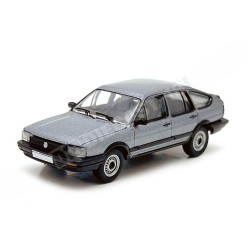 Coche miniatura Volkswagen Passat B2 de 1985 color gris escala H0 1:87 de Brekina PCX87 referencia PCX870411
