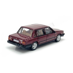 Parte trasera Coche miniatura Volvo 740 de 1984 color rojo oscuro escala H0 1:87 de Brekina PCX87 referencia PCX870663