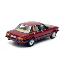 Vista trasera Coche miniatura Ford Taunus TC3 de 1979 color rojo oscuro escala H0 1:87 de Brekina PCX87 referencia PCX870696