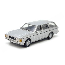 Coche familiar miniatura Ford Granada MK I Tournier de 1974 color plata escala H0 1:87 de Brekina PCX87 referencia PCX870406