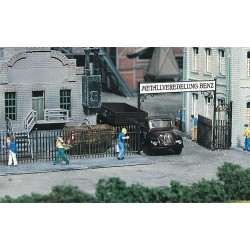 Verja de hierro con portón 1046 mm 180412 Faller Escala H0