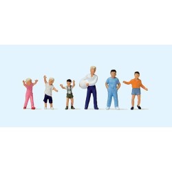 Niños jugando pelota 14120 PREISER Escala H0