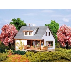 Chalet con balcon 12223 Auhagen Escala H0