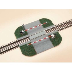 Paso a nivel con barreras montado 41582 Auhagen Escala H0