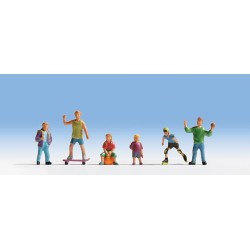 Niños jugando 15810 NOCH Escala H0