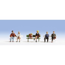 Gente sentada en banco 36530 NOCH Escala N