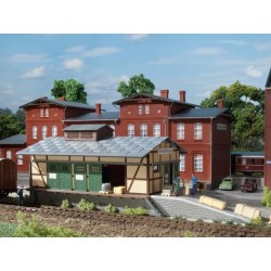 Almacén con rampa 11351 Auhagen Escala H0