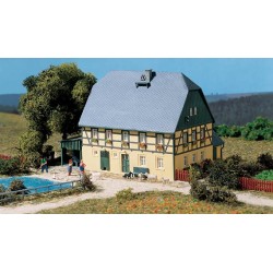 Granja con establo 11359 Auhagen Escala H0