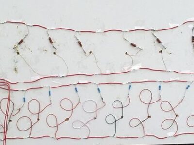 Instrucciones de como conectar resistencias a farolas de modelismo y hacer un circuito electrico en paralero !